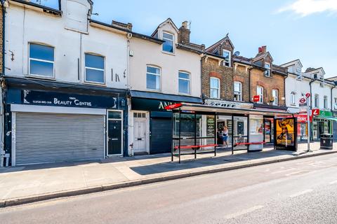 2 bedroom flat to rent, Footscray Road, London SE9