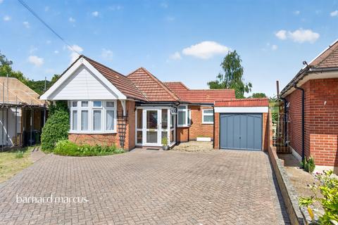 3 bedroom detached bungalow for sale, West Mead, EPSOM