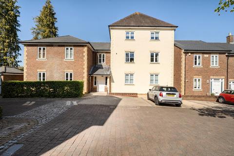 Loyd Lindsay Square, Winchester, Hampshire, SO22
