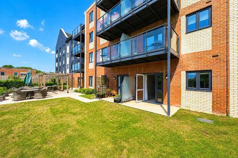 1 bedroom apartment for sale, Station Road, Hampshire RG27