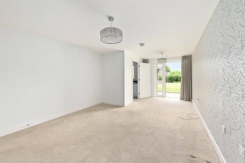 1 bedroom apartment for sale, Station Road, Hampshire RG27