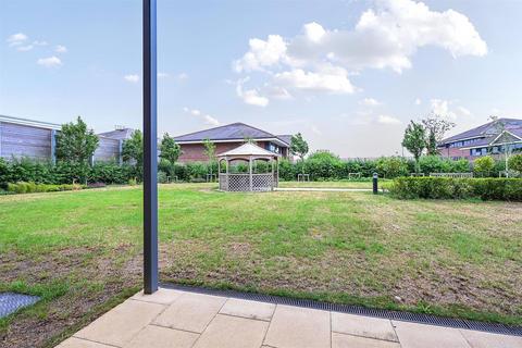 1 bedroom apartment for sale, Station Road, Hampshire RG27