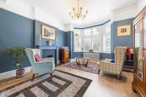 Cricklade Avenue, London SW2