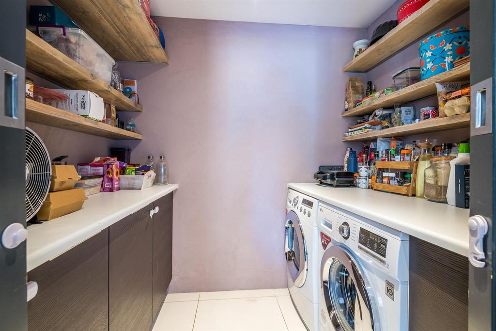 Utility room, utility