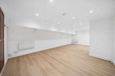 4 bedroom terraced house to rent, Dalling Road, London W6