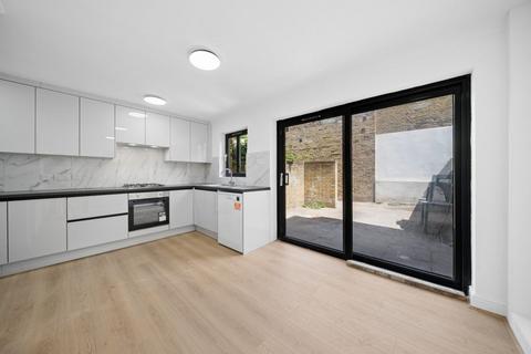 4 bedroom terraced house to rent, Dalling Road, London W6
