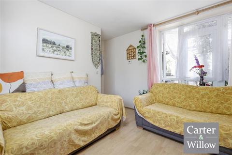 2 bedroom apartment for sale, Longbridge Road, Barking, Essex
