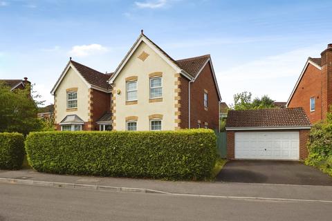 5 bedroom detached house for sale, Longhill Drive, Salisbury