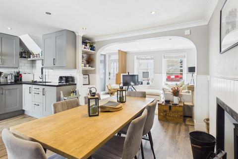 3 bedroom house for sale, 3 bedroom house 100 meters from St Aubins Harbour