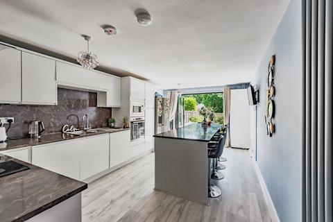 Sharon Close, CRAWLEY