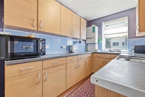 1 bedroom flat for sale, Old Road, Enfield