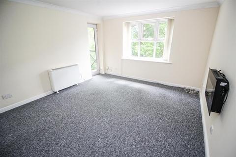 2 bedroom apartment to rent, Belvedere Gardens, Benton