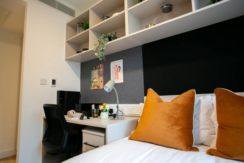 Apartment in London - View 3
