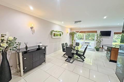 5 bedroom detached bungalow for sale, Woodlands, Wainfleet Road, Skegness, PE25 2JX