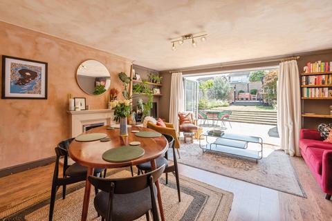3 bedroom semi-detached house for sale, Valley Road, Billericay, Essex, CM11