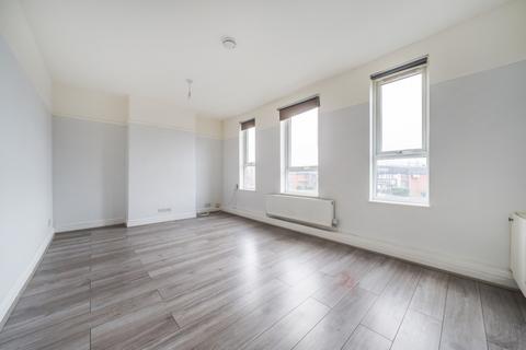 4 bedroom flat to rent, Hook Rise North, Surbiton, KT6
