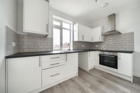 4 bedroom flat to rent, Hook Rise North, Surbiton, KT6