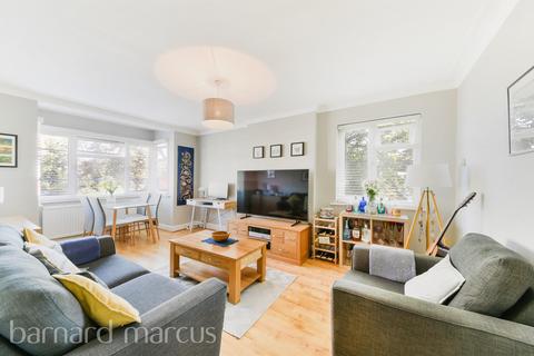 3 bedroom flat to rent, Hook Road, Surbiton