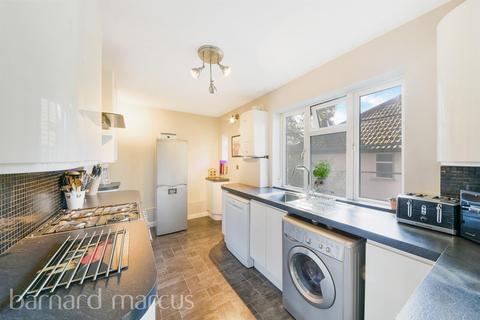 3 bedroom flat to rent, Hook Road, Surbiton