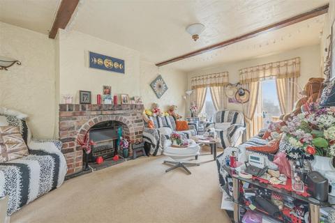 3 bedroom semi-detached house for sale, Dewsbury Road, Upper Edge, Elland