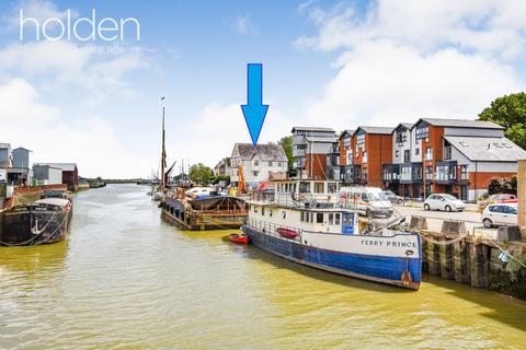 2 bedroom apartment for sale, Chandlers Quay, Maldon