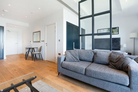 Studio to rent, City Island Way, London, E14