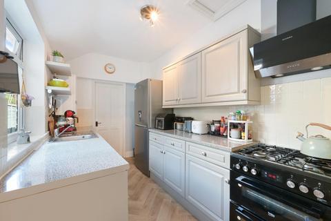 2 bedroom terraced house for sale, West Street, Ewell
