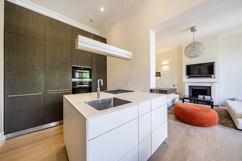2 bedroom flat for sale, Queen's Gate, South Kensington, London