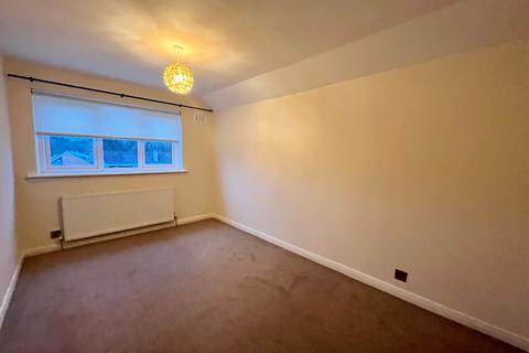3 bedroom detached house to rent, Helmsdale Avenue, Glasgow, G72