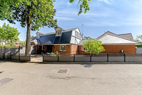 4 bedroom detached house for sale, Hazel Road, Park Street, St. Albans