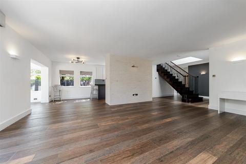 4 bedroom detached house for sale, Hazel Road, Park Street, St. Albans