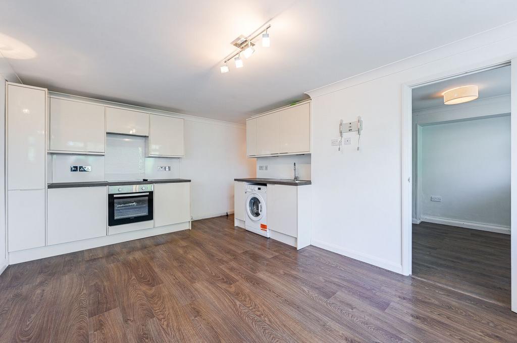 Apartment in Blackheath - View 4
