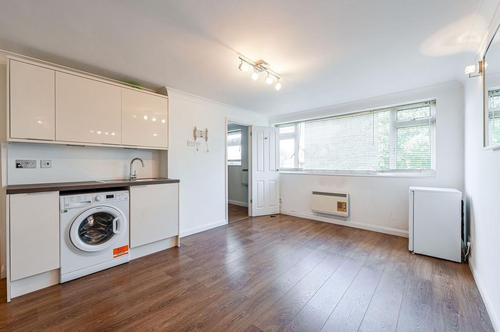 Apartment in Blackheath - View 2