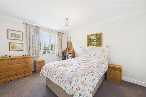 1 bedroom apartment for sale, Crosshall Road, St. Neots PE19