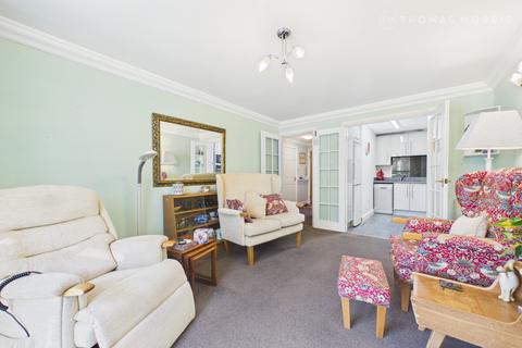 1 bedroom apartment for sale, Crosshall Road, St. Neots PE19