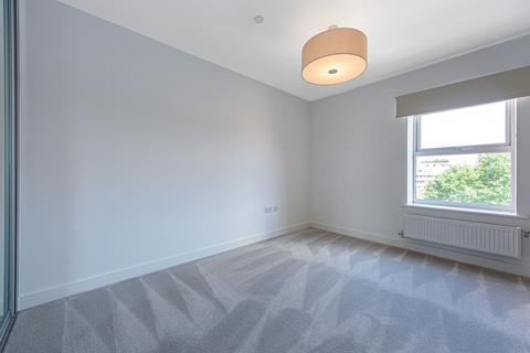 2 bedroom flat for sale, Carmen Court, London N20