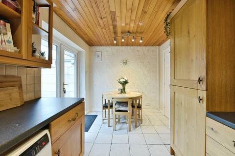 3 bedroom semi-detached house for sale, Larchwood Crescent, Leyland, Lancashire, PR25