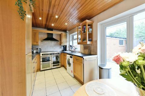 3 bedroom semi-detached house for sale, Larchwood Crescent, Leyland, Lancashire, PR25