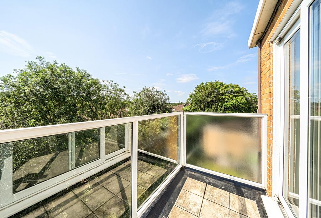 Apartment in Bristol, Stapleton - View 3