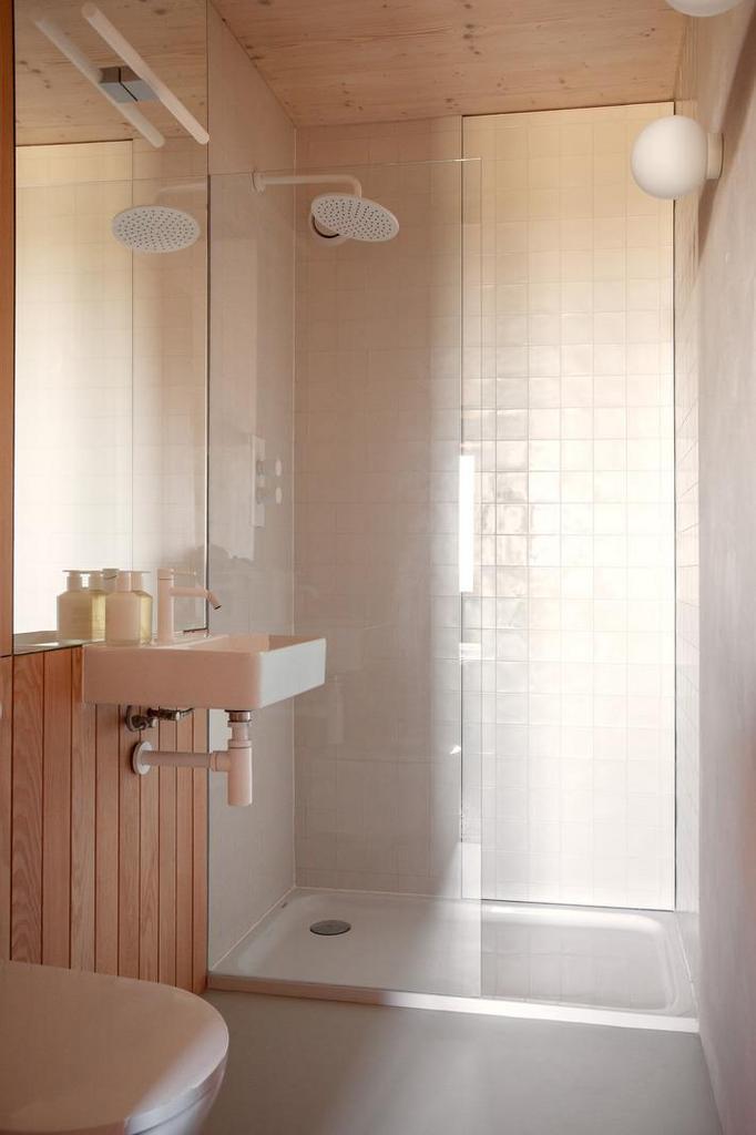 Wet room, wet room within property