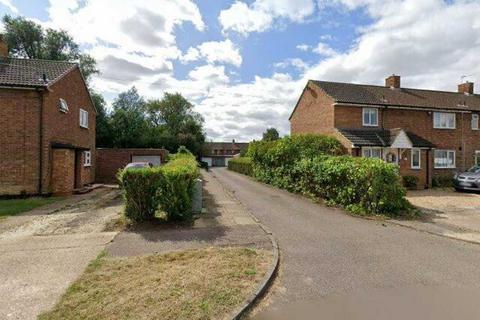 Garage to rent, Gaunts Way, Letchworth Garden City SG6
