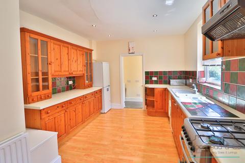 3 bedroom detached house to rent, Castle Street, Wellingborough, NN8 1LS
