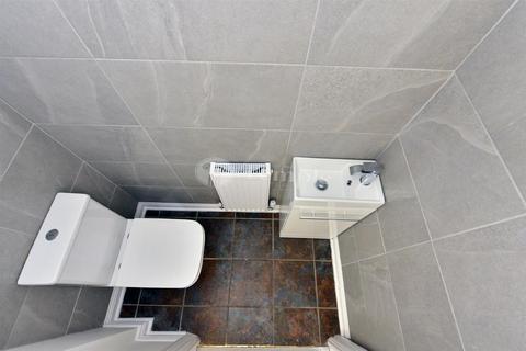 4 bedroom semi-detached house for sale, Garnet Close, Mansfield