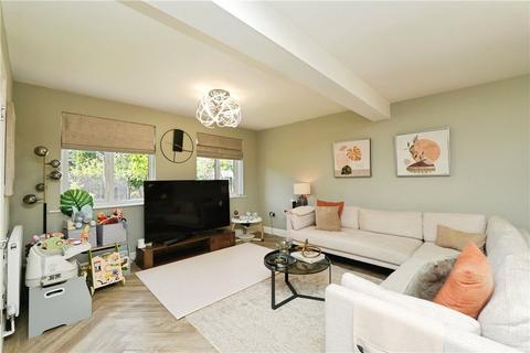 3 bedroom semi-detached house for sale, Addington Village Road, Croydon, CR0