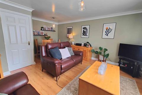 3 bedroom semi-detached house for sale, Birk Hey Close, Brighouse HD6