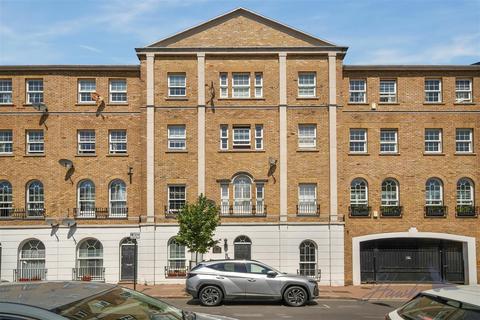 2 bedroom flat for sale, Helena Square | Riverside Location | London, SE16