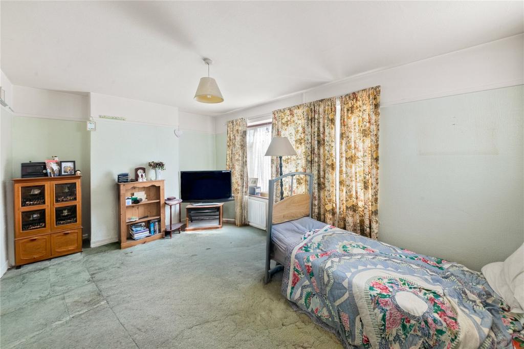 St. Nicholas Close, Uxbridge, UB8 - View 3