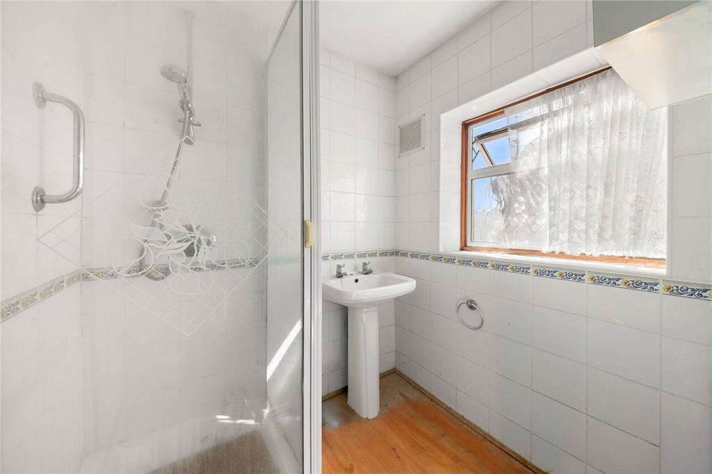 St. Nicholas Close, Uxbridge, UB8 - View 5