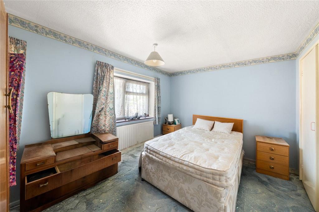 St. Nicholas Close, Uxbridge, UB8 - View 6