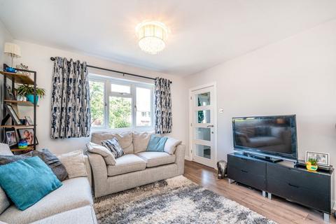 undefined, Fulwell Park Avenue, Twickenham TW2
